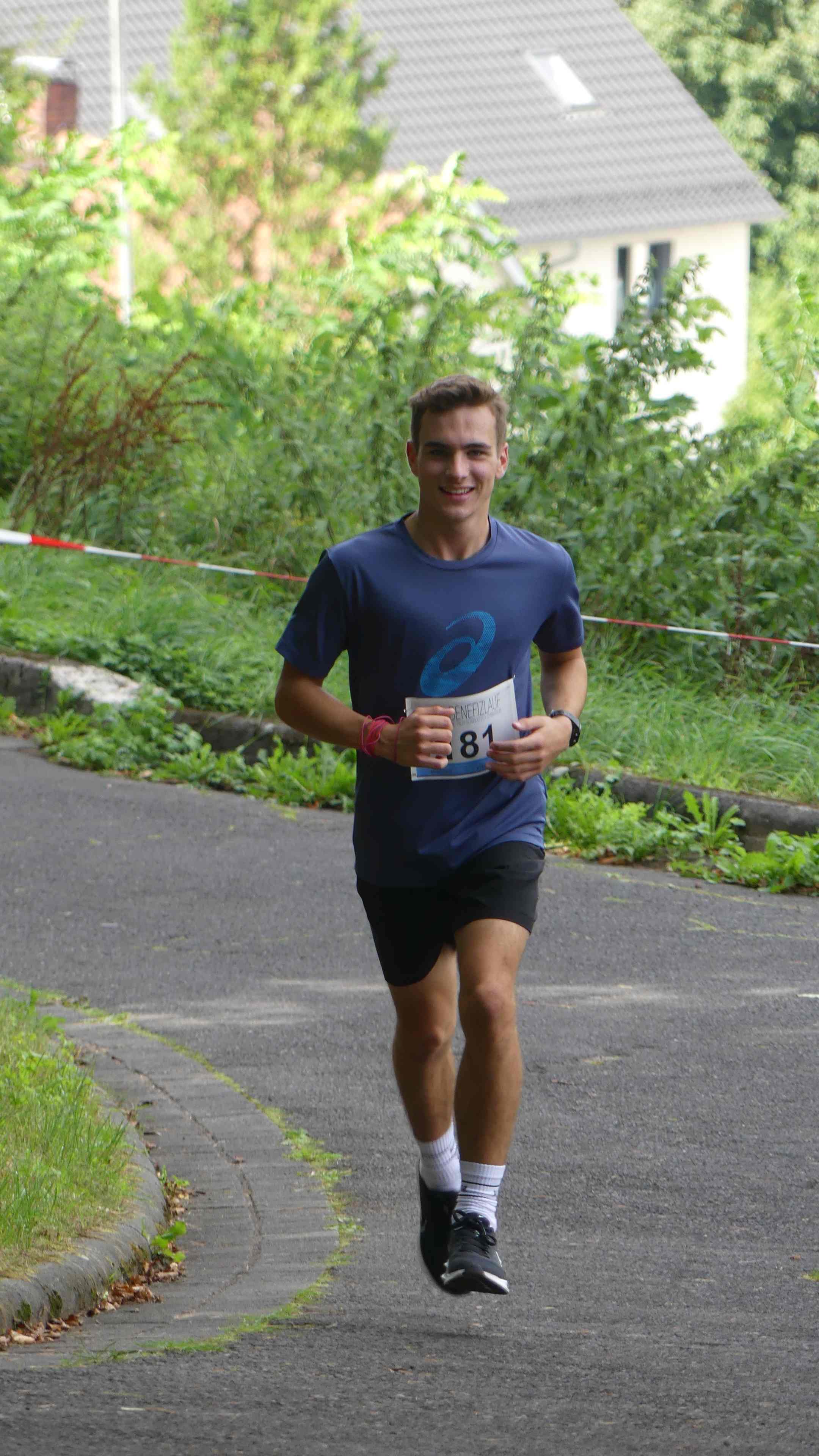 Bild vom 14. Benefizlauf im Jahr 2024. Dies ist das 112. Bild.